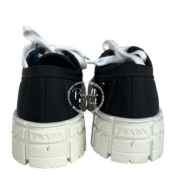 NWB Prada
Double Wheel low-top sneakers 38.5 Black White Platform Sole Logo - Picture 10 of 13